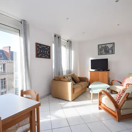 Appartement Appt 2 Pieces Confort 3 Pers Au Pied De La Sans Voiture Dinard