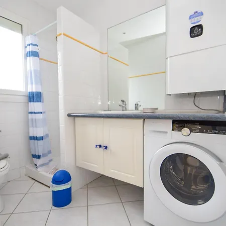 Appt 2 Pieces Confort 3 Pers Au Pied De La Sans Voiture Appartement